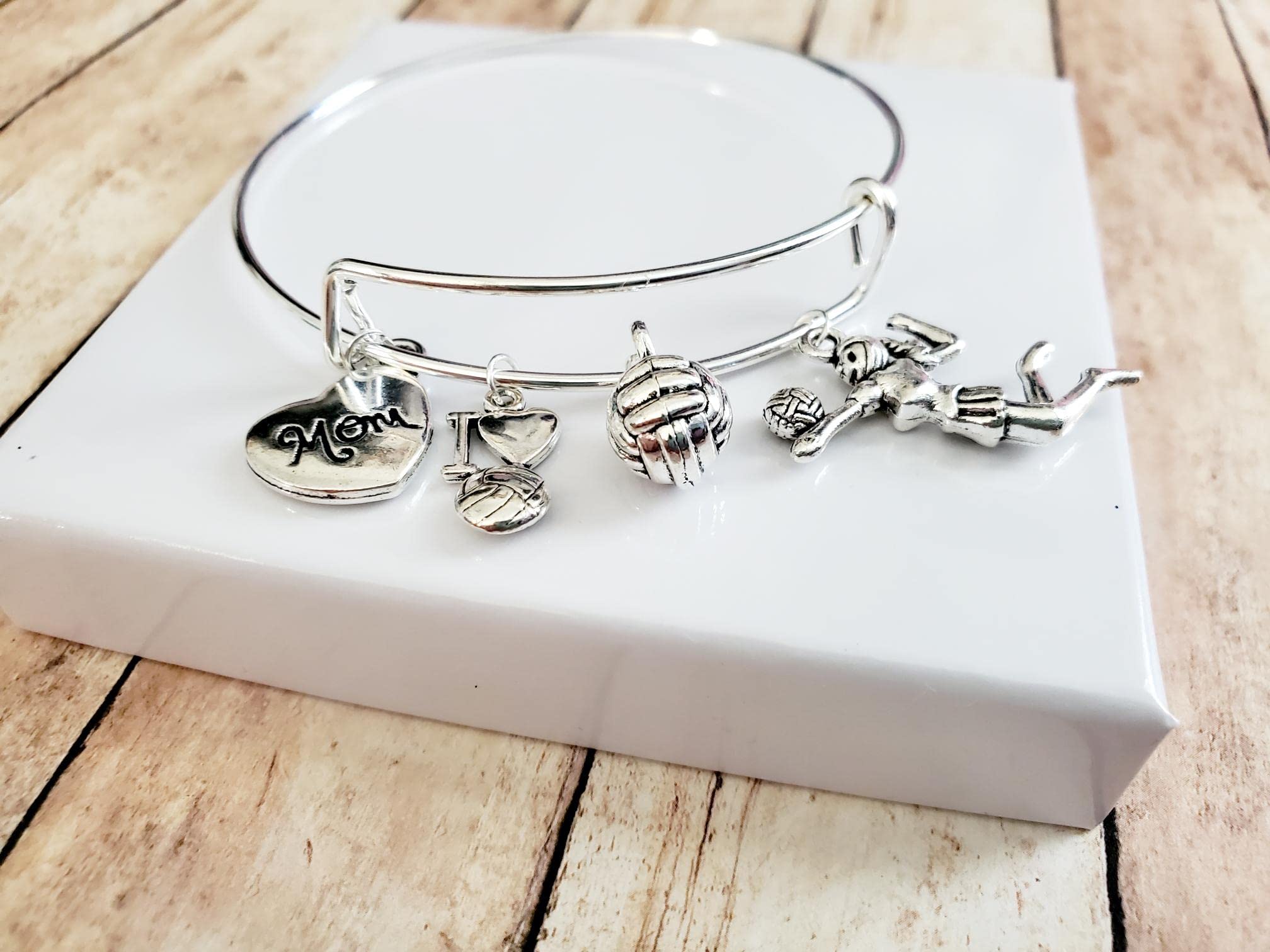 Volleyball Mom Bracelet | Team Mom Gift, Sports Mama Jewelry, Volleyball Heart Charm