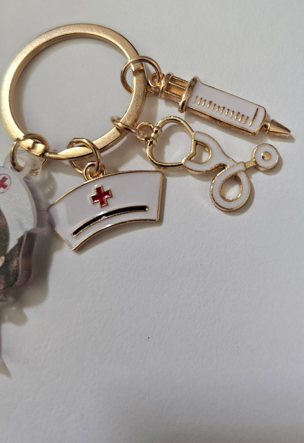 Nurse Appreciation Keychain, Cute Medical Charm Gift for Healthcare Heroes, with Stethoscope, Syringe and Nurse Cap Charms