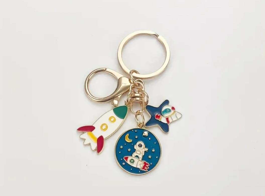 Space Rocket Astronaut Charm Keychain, Cute Galaxy Enamel Charms, Key Ring for Backpacks and Bags, Gift for Kids and Teens